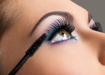 Αδιάβροχη μάσκαρα για θάλασσα